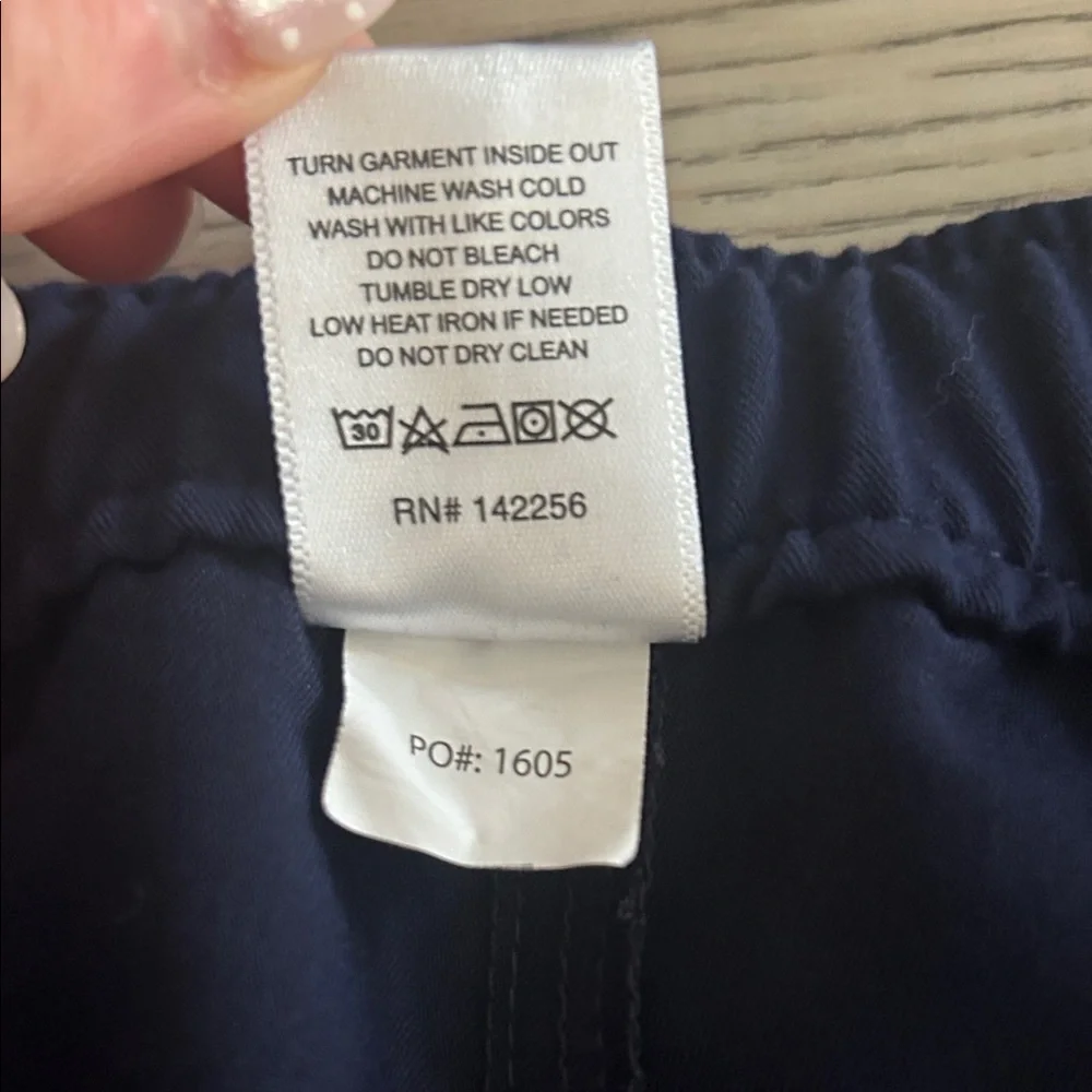 Figs Navy Cairo Cargo Scrub Pants Men’s Size Medium